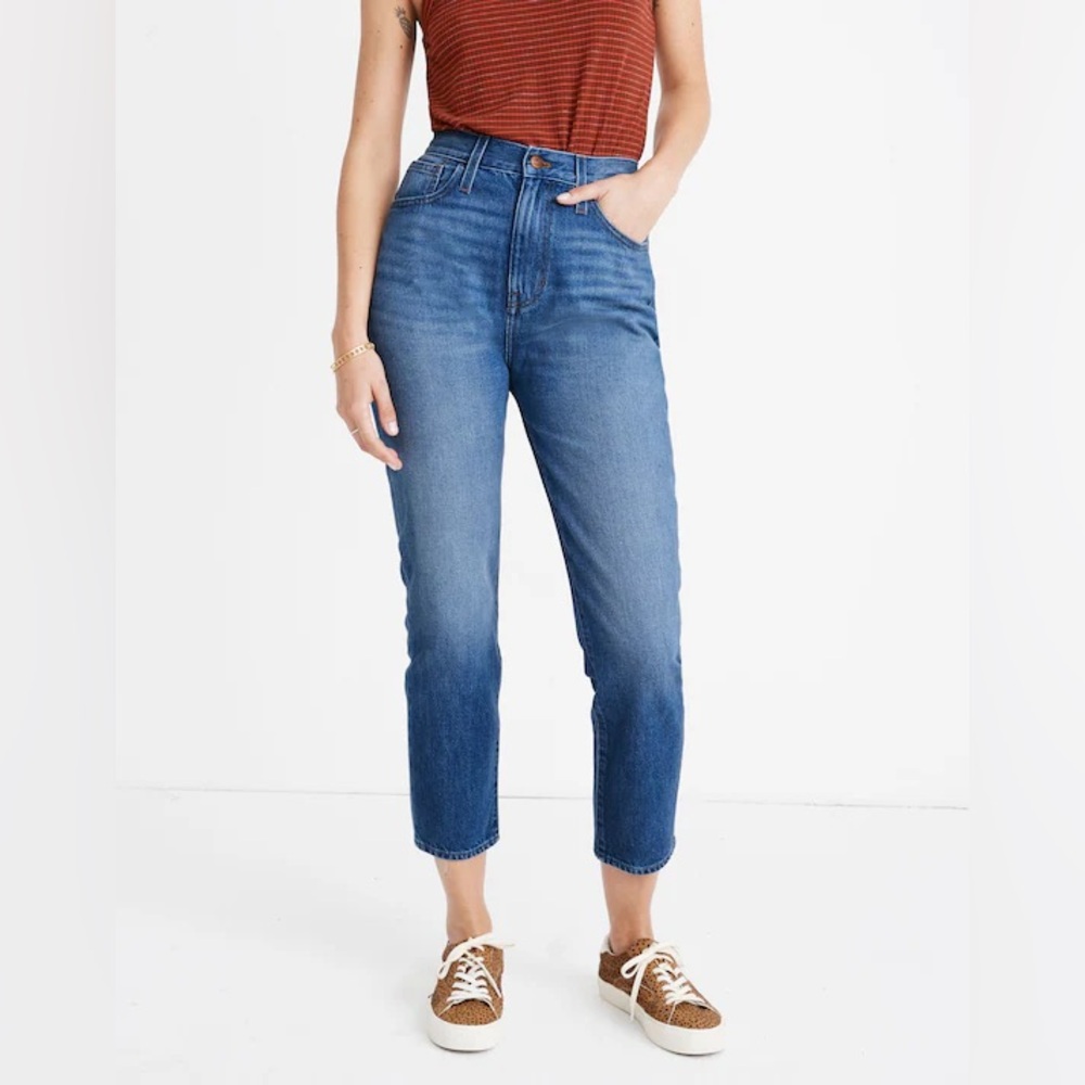 Madewell The Mom Jean In Stratfield Wash